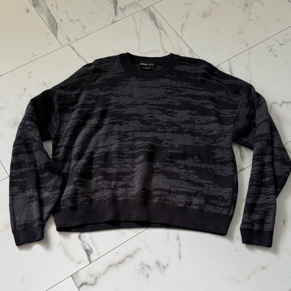 Prana Women's Black and Gray Crewneck Sweater